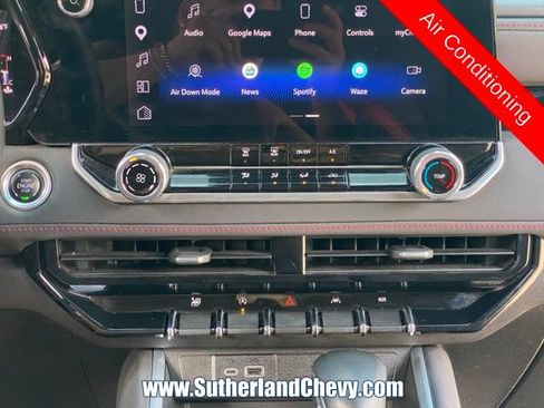 Used 2024 Chevrolet Colorado Z71 w/ LPO, Dark Essentials Package AWD/4WD image 35
