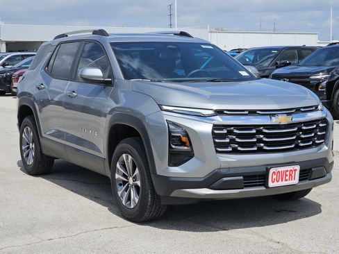 New 2026 Chevrolet Equinox LT FWD image 2