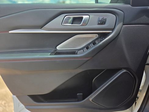 Certified 2025 Ford Explorer ST AWD/4WD image 28