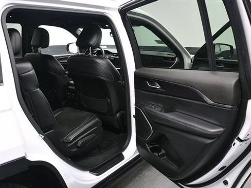 Used 2021 Jeep Grand Cherokee L Laredo AWD/4WD image 18