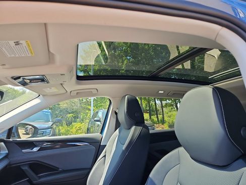 New 2026 Volkswagen Tiguan SE AWD/4WD image 8
