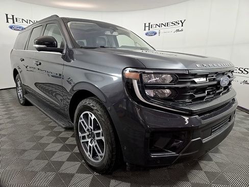 Certified 2025 Ford Expedition Max Active image 3