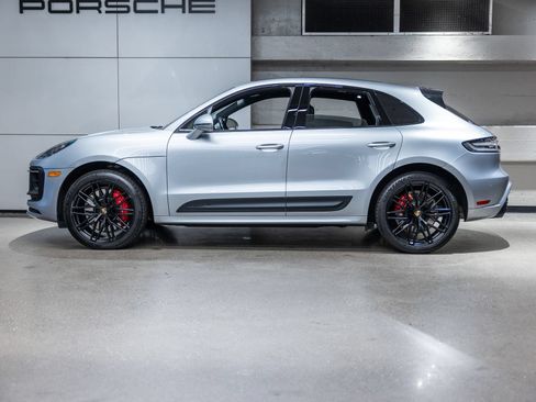 Used 2022 Porsche Macan GTS AWD/4WD image 2