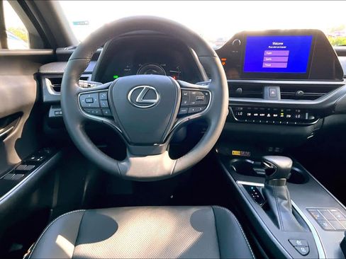 Used 2024 Lexus UX 250h F Sport image 5
