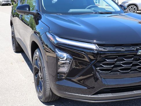 New 2026 Chevrolet Trax LT w/ Driver Confidence Package FWD image 4