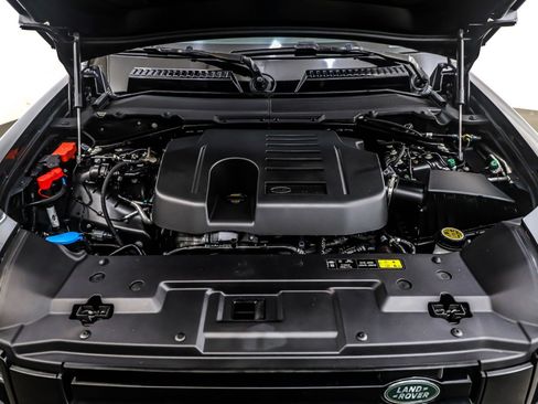 Used 2024 Land Rover Defender 110 X image 11