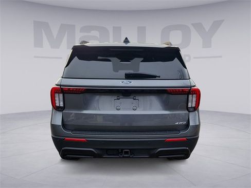 Used 2025 Ford Explorer ST-Line image 4