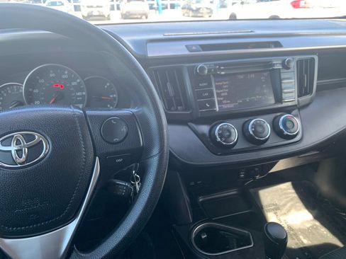 Used 2016 Toyota RAV4 LE AWD/4WD image 9