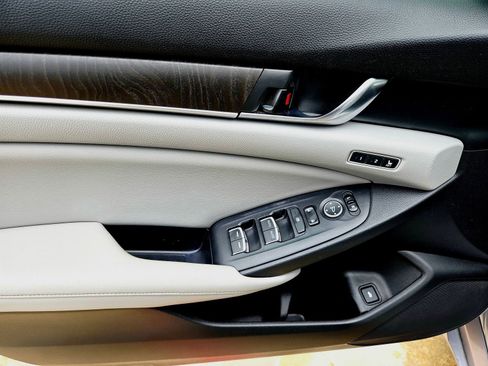 Used 2019 Honda Accord EX-L image 28