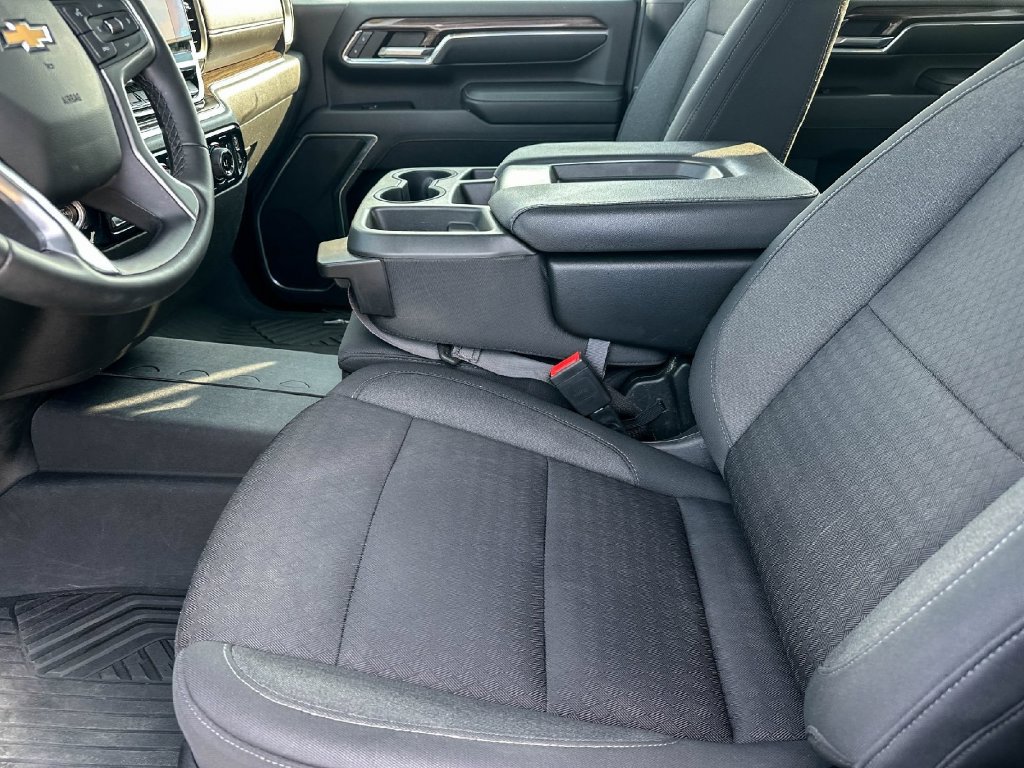 Used 2024 Chevrolet Silverado 2500 LT AWD/4WD image 13