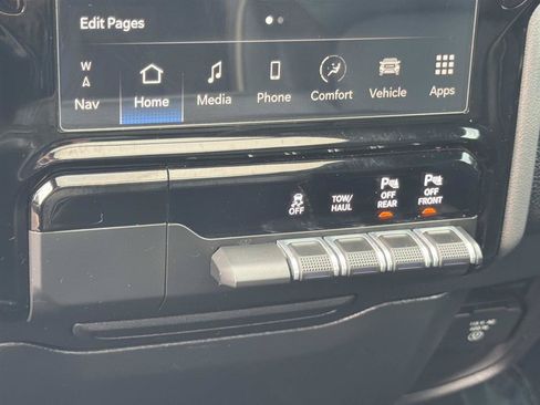 Used 2023 RAM 1500 Laramie AWD/4WD image 25