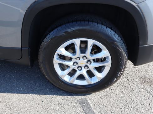 Used 2019 Chevrolet Traverse LT FWD image 41