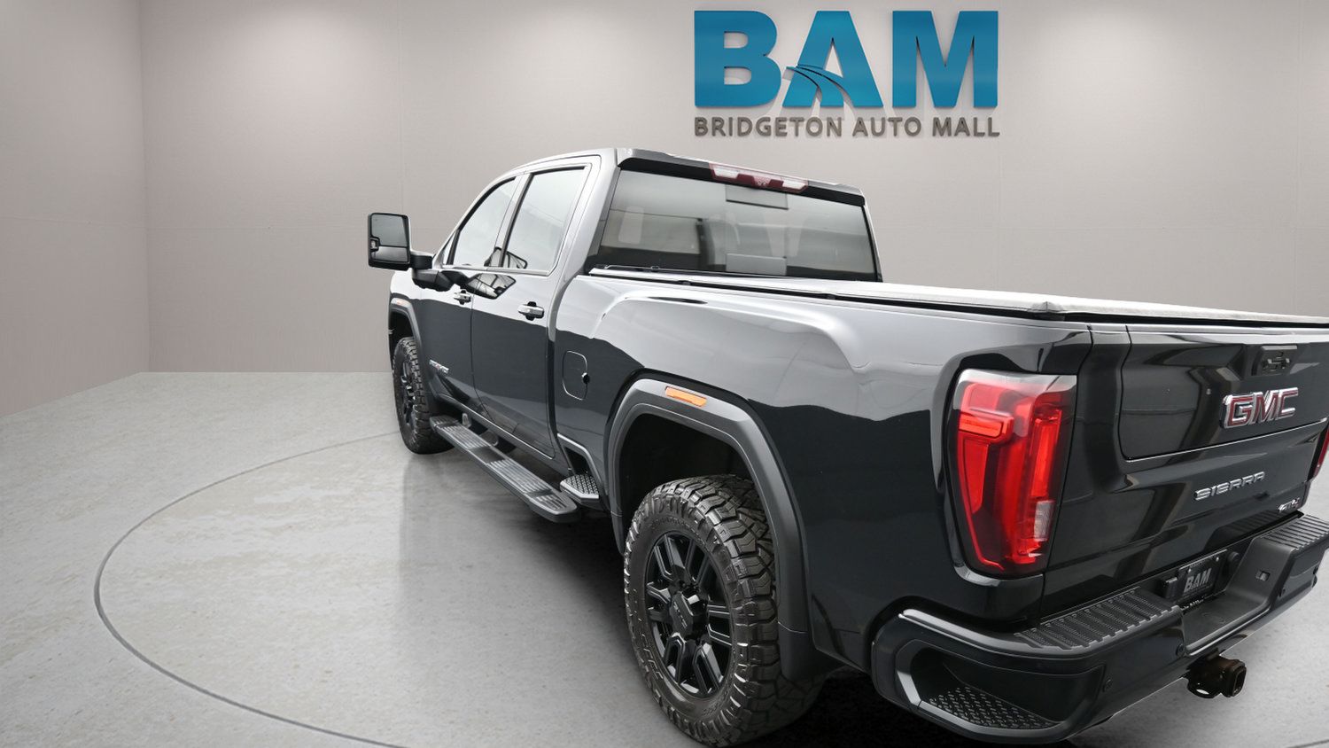 Used 2020 GMC Sierra 2500 AT4 w/ AT4 Premium Package AWD/4WD image 4