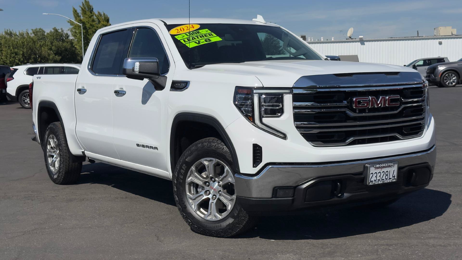 Used 2024 GMC Sierra 1500 SLT AWD/4WD image 1