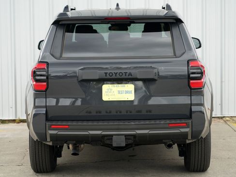 Used 2025 Toyota 4Runner SR5 image 51