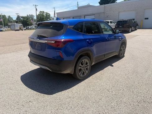 Used 2022 Kia Seltos LX AWD/4WD image 11