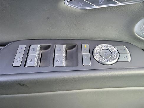 Used 2025 Genesis G80 2.5T Sport Prestige image 20