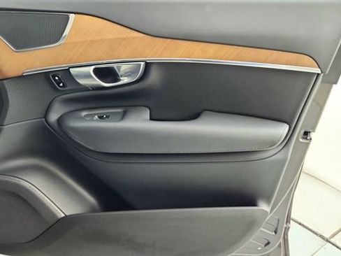 Certified 2023 Volvo XC90 B5 Plus w/ Protection Package Premier AWD/4WD image 38