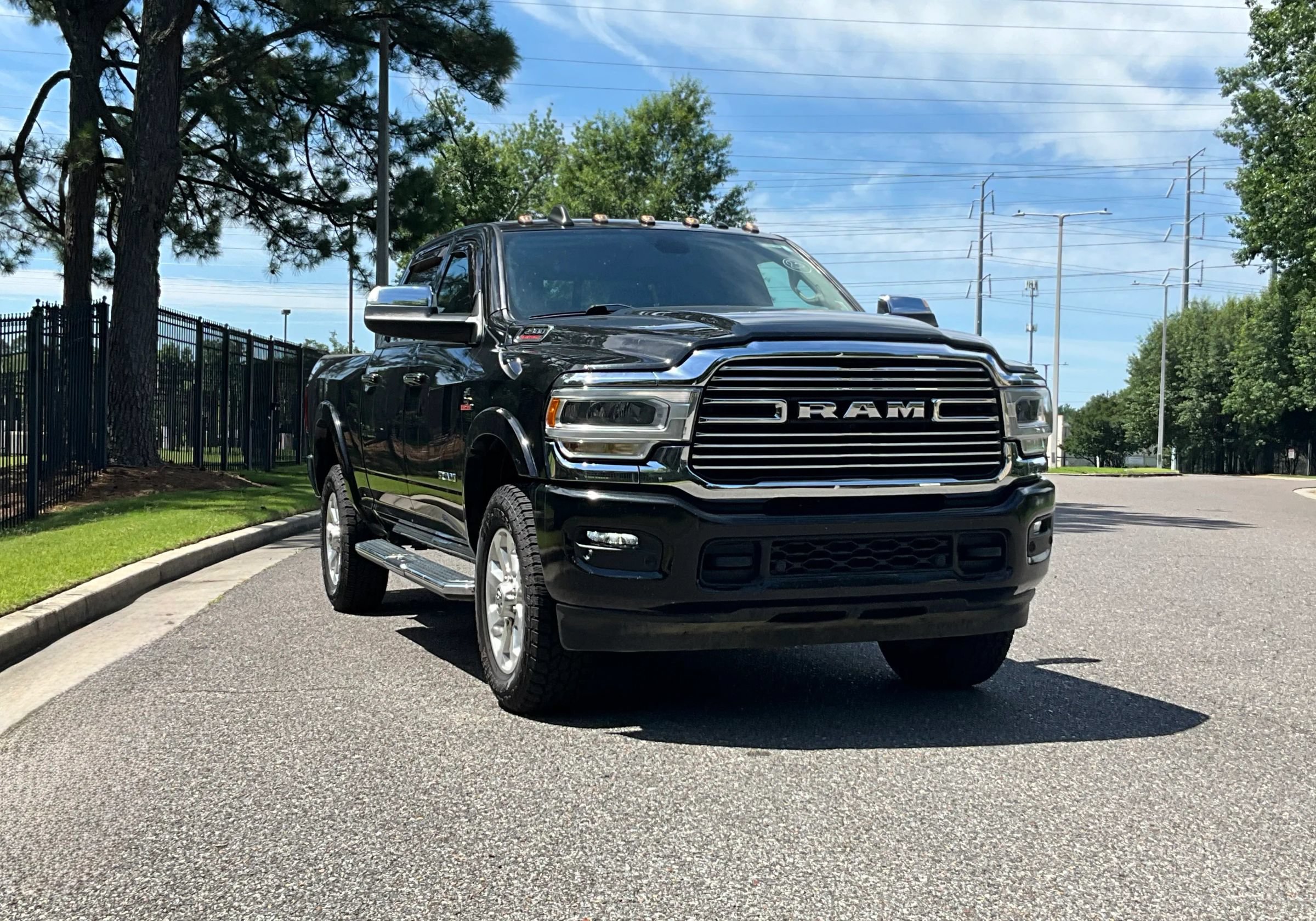 Used 2022 RAM 2500 Laramie AWD/4WD image 3