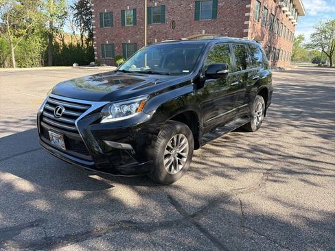 Used 2018 Lexus GX 460 Luxury w/ Preferred Accessory Package AWD/4WD image 4