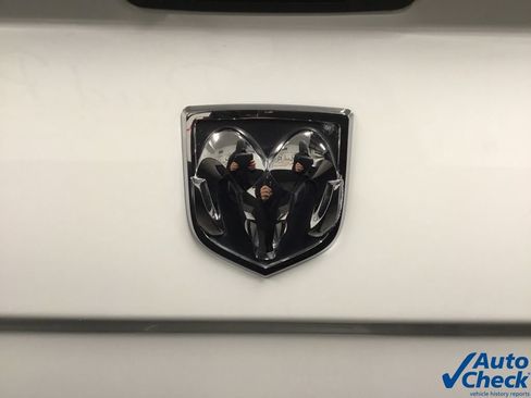 Used 2016 RAM 3500 Tradesman w/ Chrome Appearance Group image 17