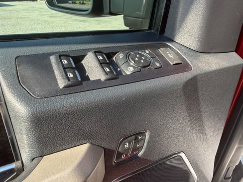 Used 2022 Ford F450 Lariat w/ Lariat Value Package AWD/4WD image 16