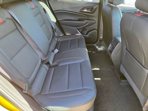 Used 2025 Chevrolet Trax RS w/ Sunroof Package FWD image 20
