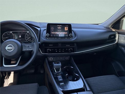 Certified 2021 Nissan Rogue S image 18