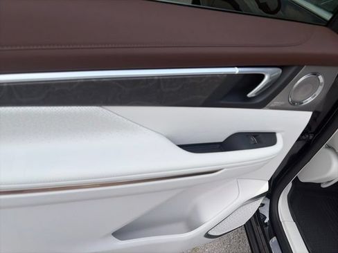 New 2026 Buick Enclave Avenir w/ Super Cruise Package FWD image 12