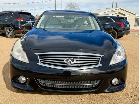 Used 2011 INFINITI G37 x w/ Premium Pkg image 2
