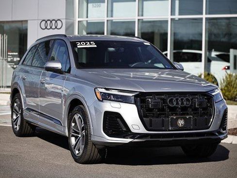 Certified 2025 Audi Q7 2.0T Premium Plus w/ Premium Plus Package image 2