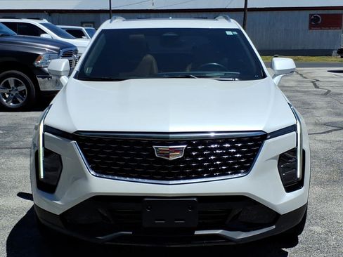 Used 2024 Cadillac XT4 Premium Luxury w/ Technology Package FWD image 14