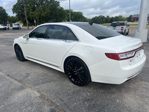 Used 2020 Lincoln Continental Reserve image 7