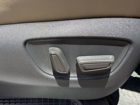 Used 2021 Toyota Sienna XLE FWD image 31