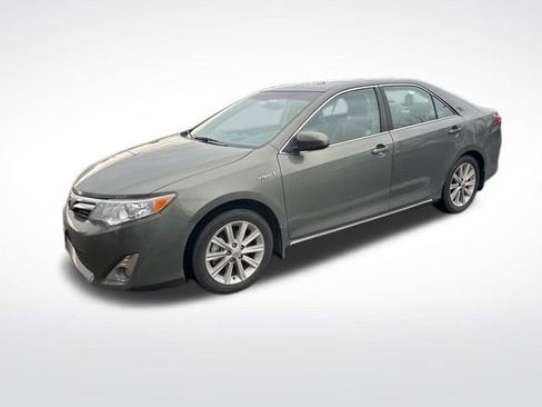 Used 2013 Toyota Camry XLE image 3