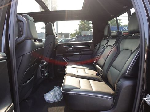 Used 2025 RAM 1500 Laramie w/ Sport Appearance Package AWD/4WD image 15