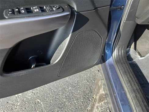 Used 2021 Jeep Cherokee Latitude Lux image 32