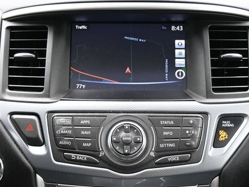Used 2017 Nissan Pathfinder SL w/ SL Premium Package AWD/4WD image 20