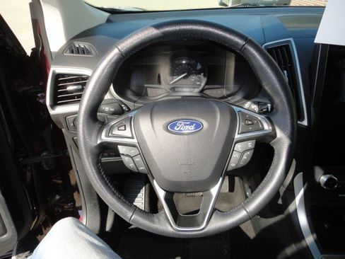 Used 2024 Ford Edge SEL image 5