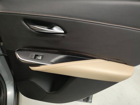 Used 2024 Cadillac XT4 Premium Luxury image 16