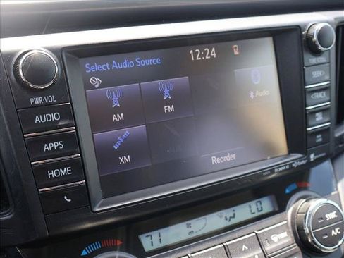 Used 2018 Toyota RAV4 Limited AWD/4WD image 18