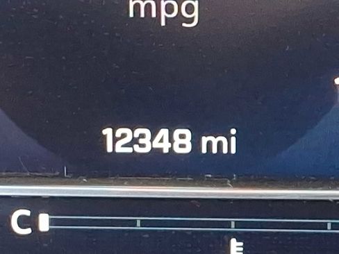 Used 2025 Chevrolet Silverado 2500 LT w/ Convenience Package image 20