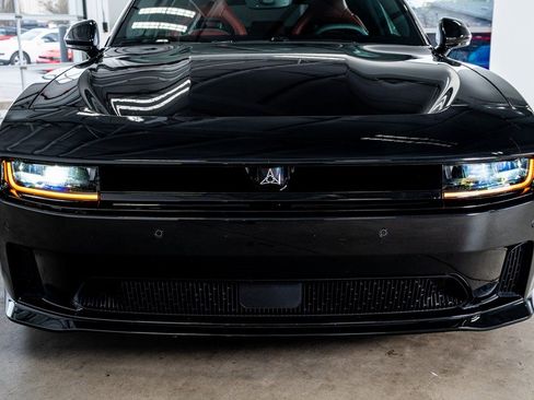 Used 2025 Dodge Charger R/T Scat Pack w/ Track Pack image 15