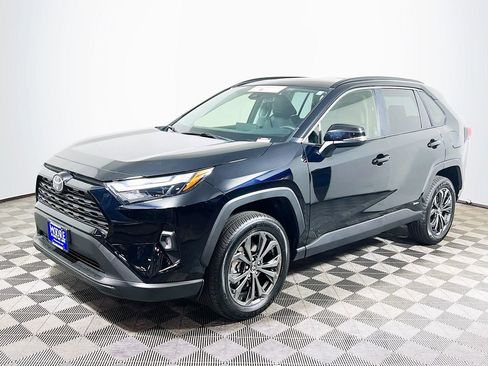 Certified 2025 Toyota RAV4 XLE Premium AWD/4WD image 4