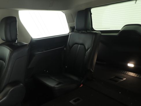 Used 2019 Ford Expedition Platinum image 12