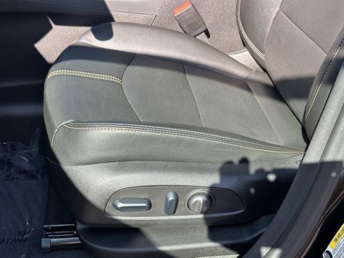 Certified 2024 Chevrolet Equinox Premier AWD/4WD image 17
