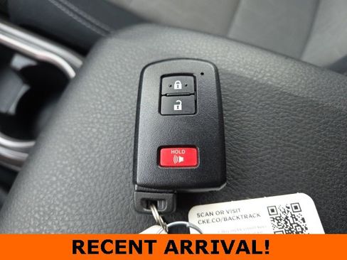 Used 2021 Toyota Tacoma TRD Off-Road image 11