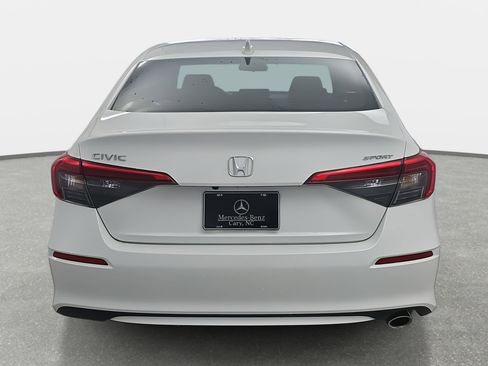 Used 2024 Honda Civic Sport image 6