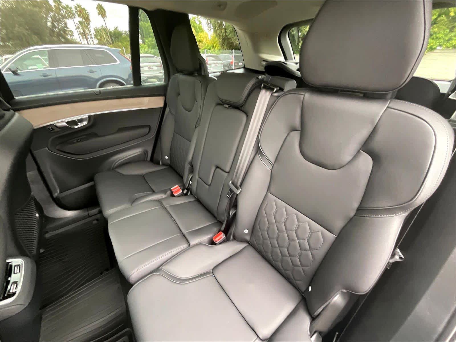 New 2027 Volvo XC90 B6 Plus AWD/4WD image 12