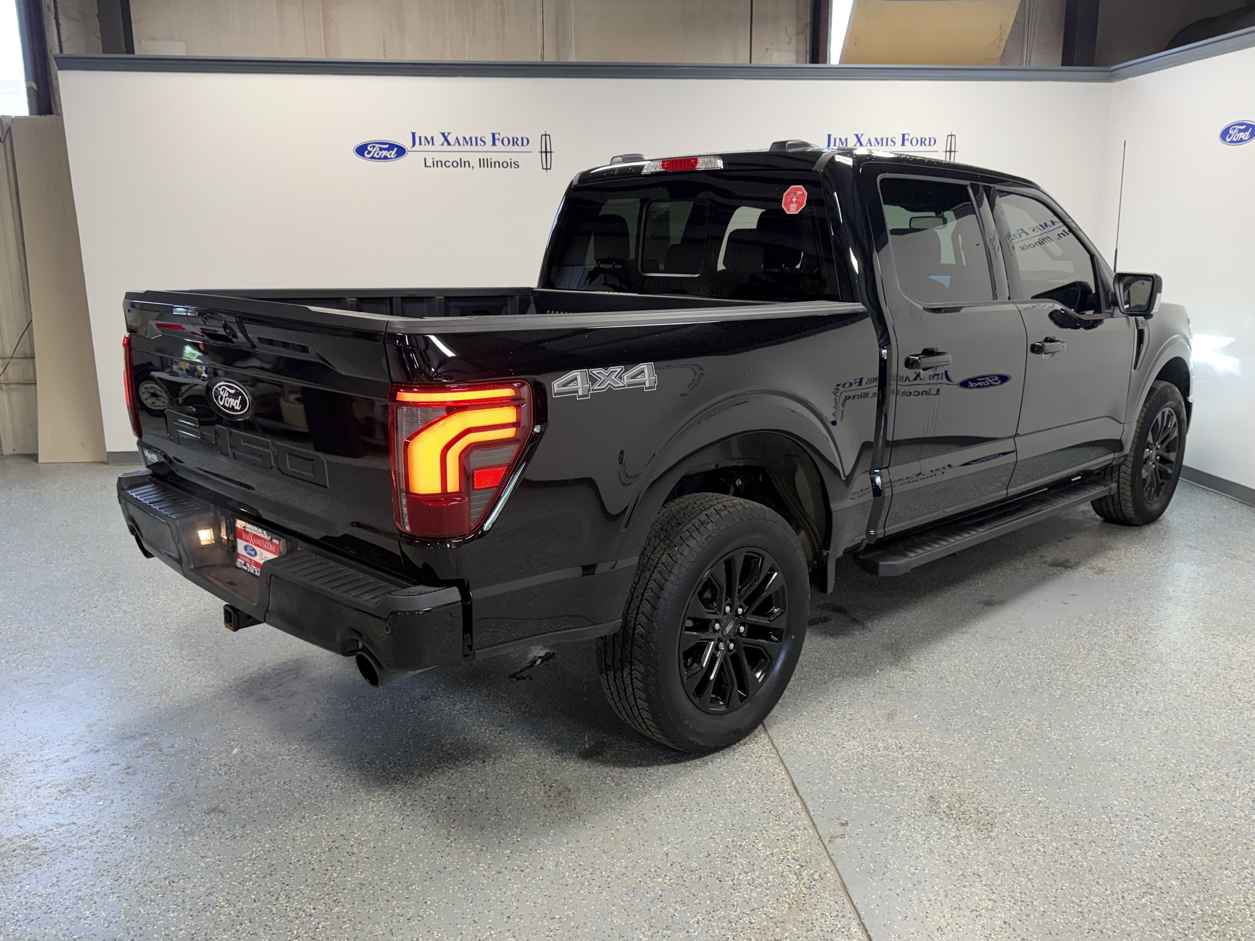 Used 2024 Ford F150 Lariat AWD/4WD image 34